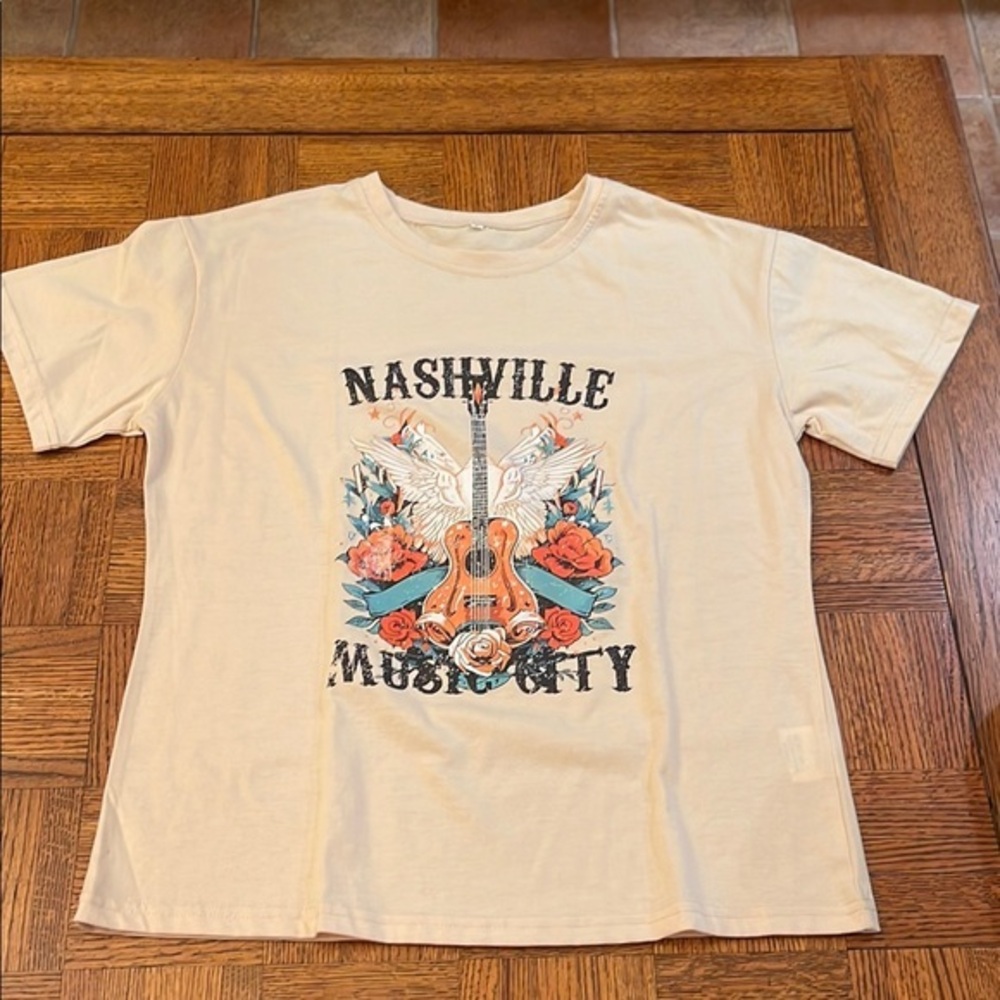 Nashville Music City Graphic Tee Small